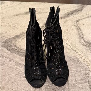 Elegant Black Lace-Up Women's Shoes